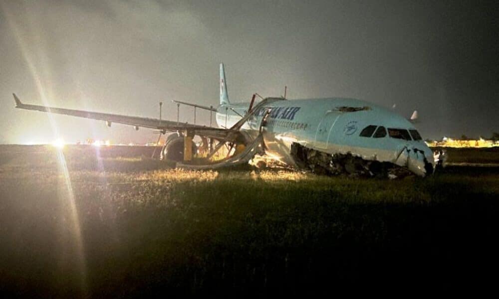 Korean Air A330 Overshoots Runway In Cebu, Philippines