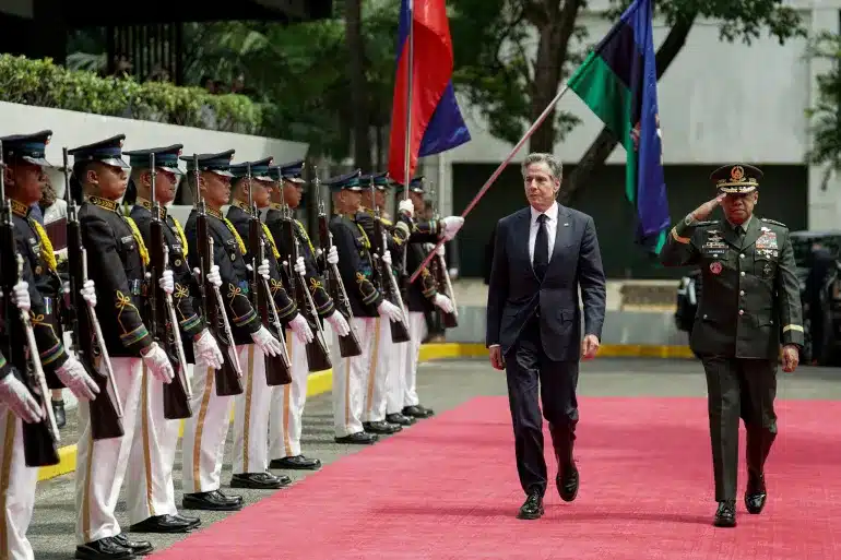 US Announces $500M Military Aid to Philippines Amid Tensions with China