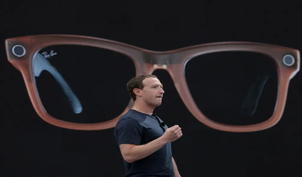 Zuckerberg Envisions AI-Powered Smart Glasses as Future Tech Trend