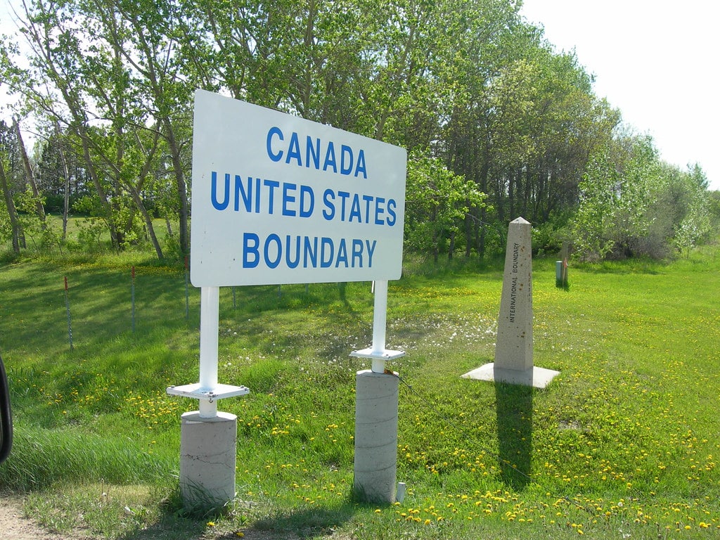 canada us border