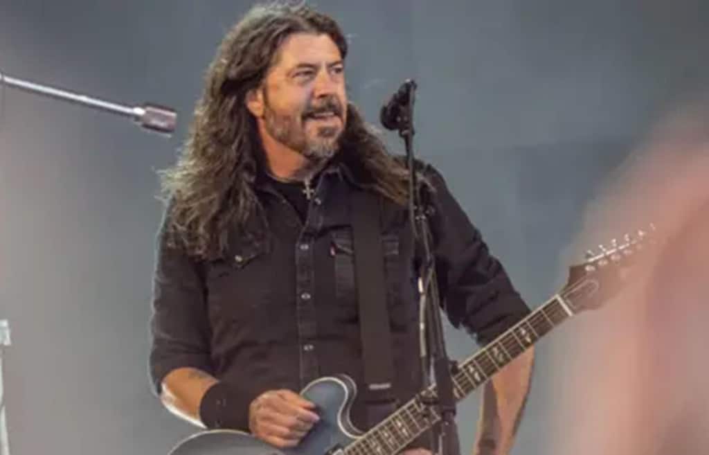 Foo Fighters frontman Dave Grohl has announced he has become the father to a baby girl