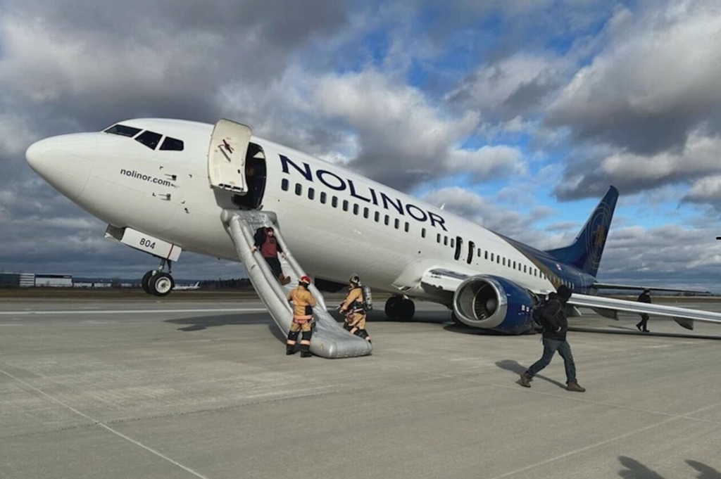 Nolinor Boeing 737 Crash Lands in Montreal