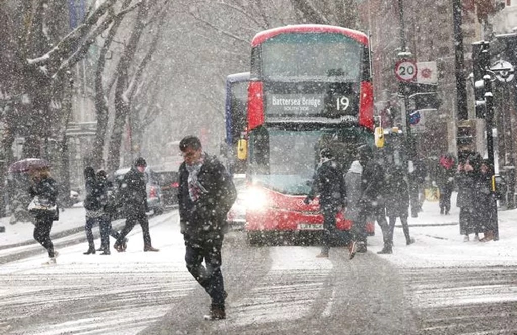 London, snow, Britain, weather