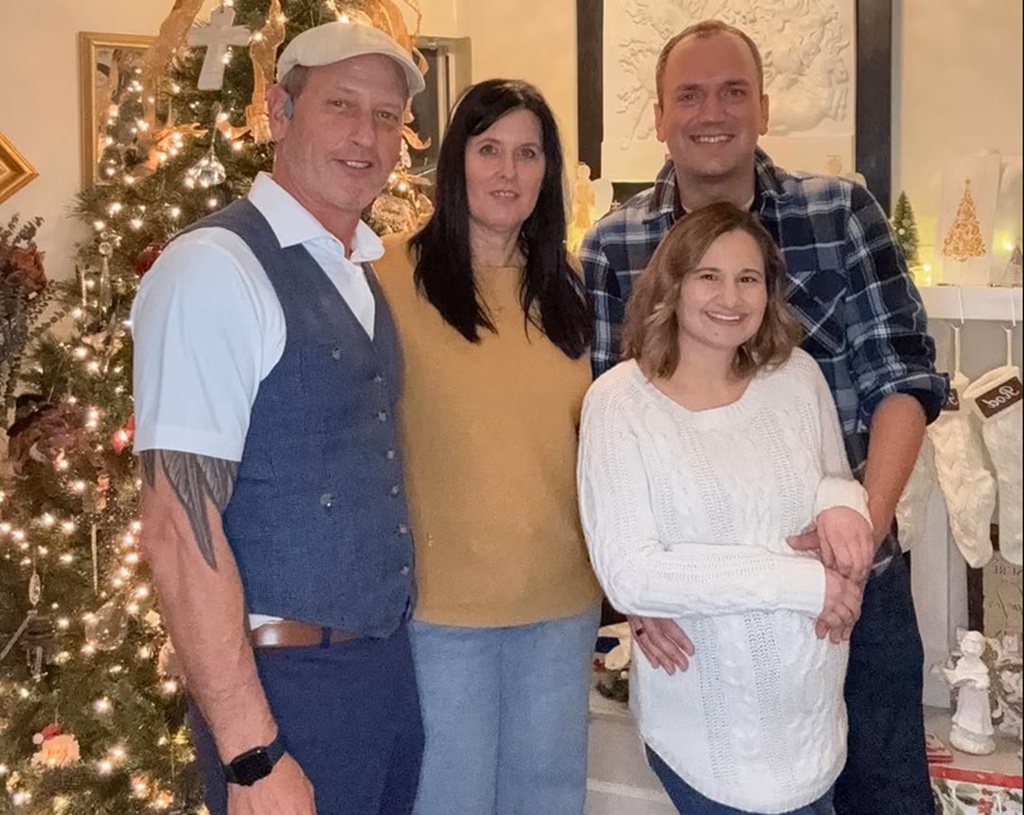 Pregnant Gypsy Rose Blanchard Shows Off Baby Bump in Christmas Photo With Ken Urker