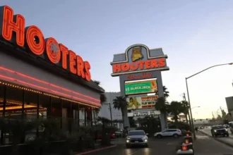 Hooters