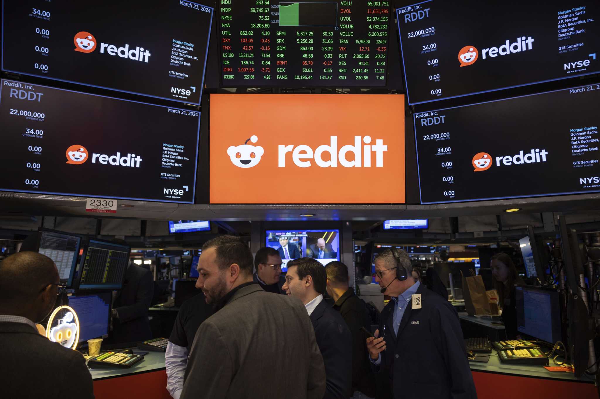 Reddit plans to launch paywall for certain content, CEO reveals